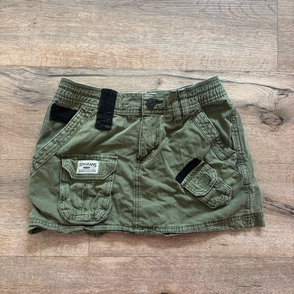 BDG Olive Green Mini Skirt - Picture 2 of 3